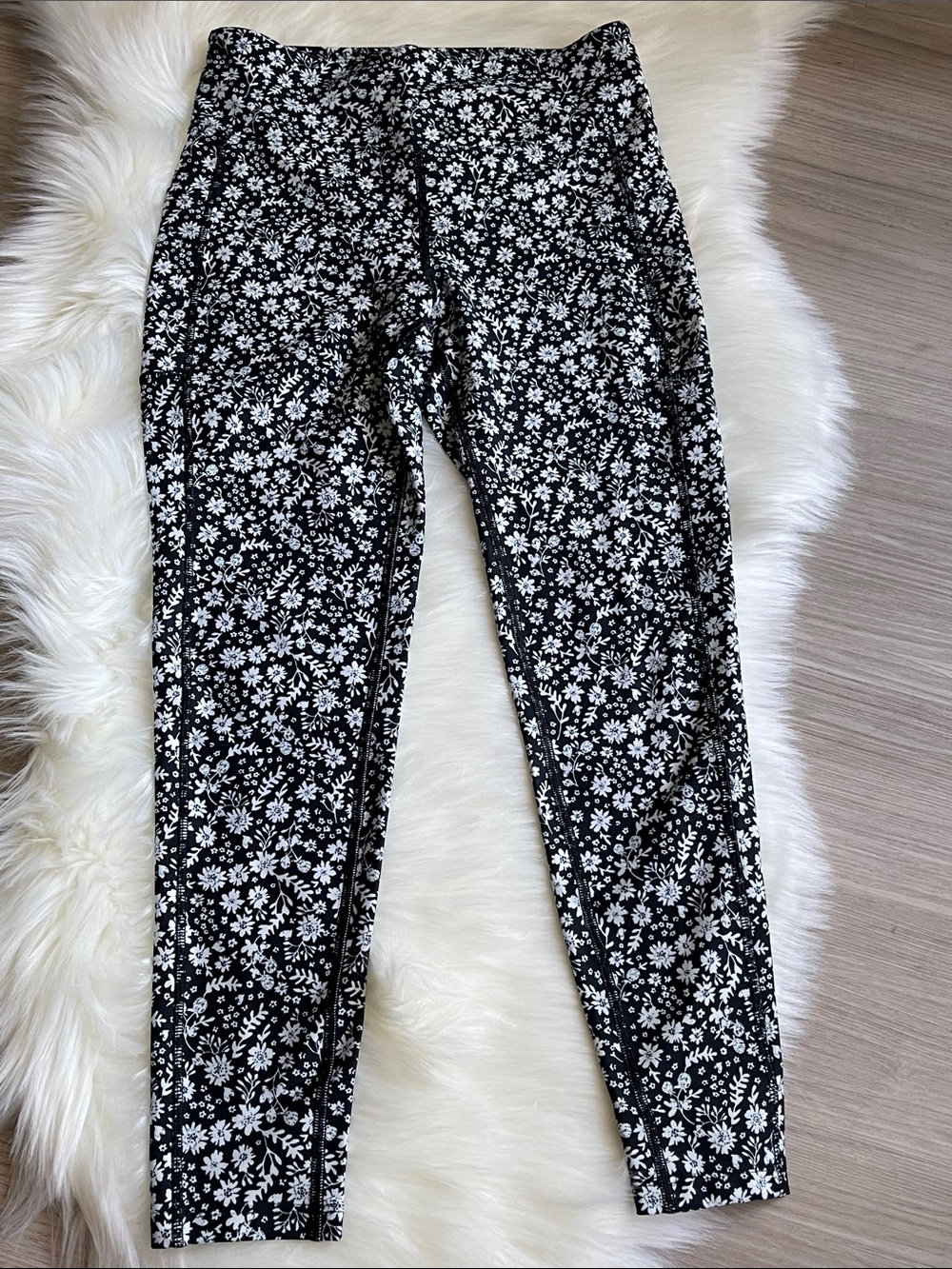 Women’s Black & White Floral Leggings